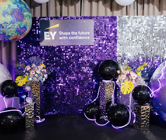 Decor That Supports the Event