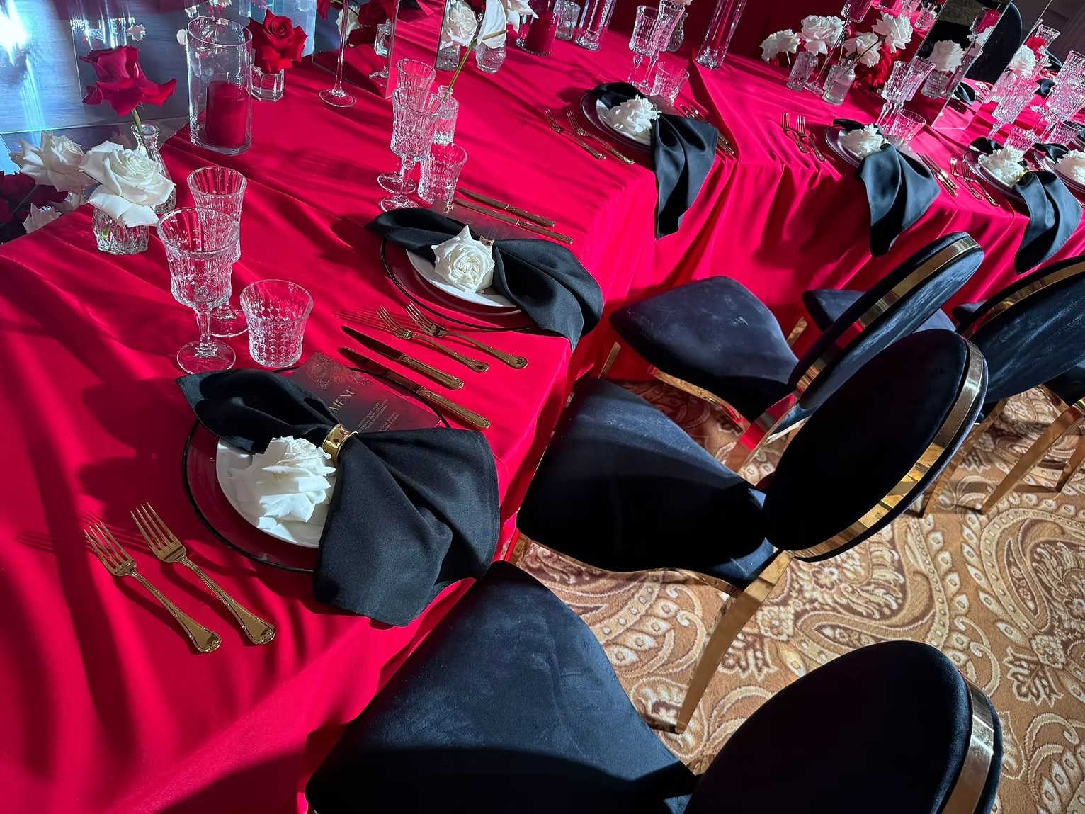 Charger plate classical black