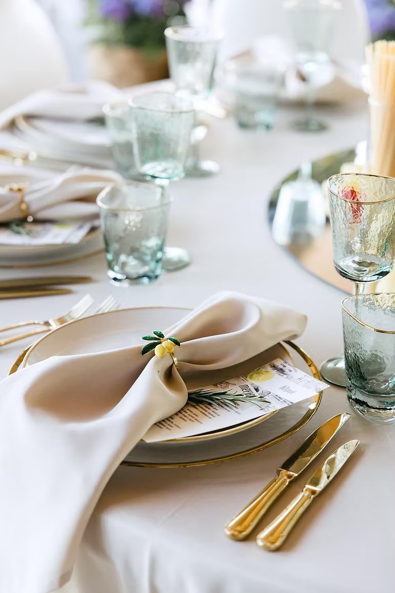 Charger plate classical gold