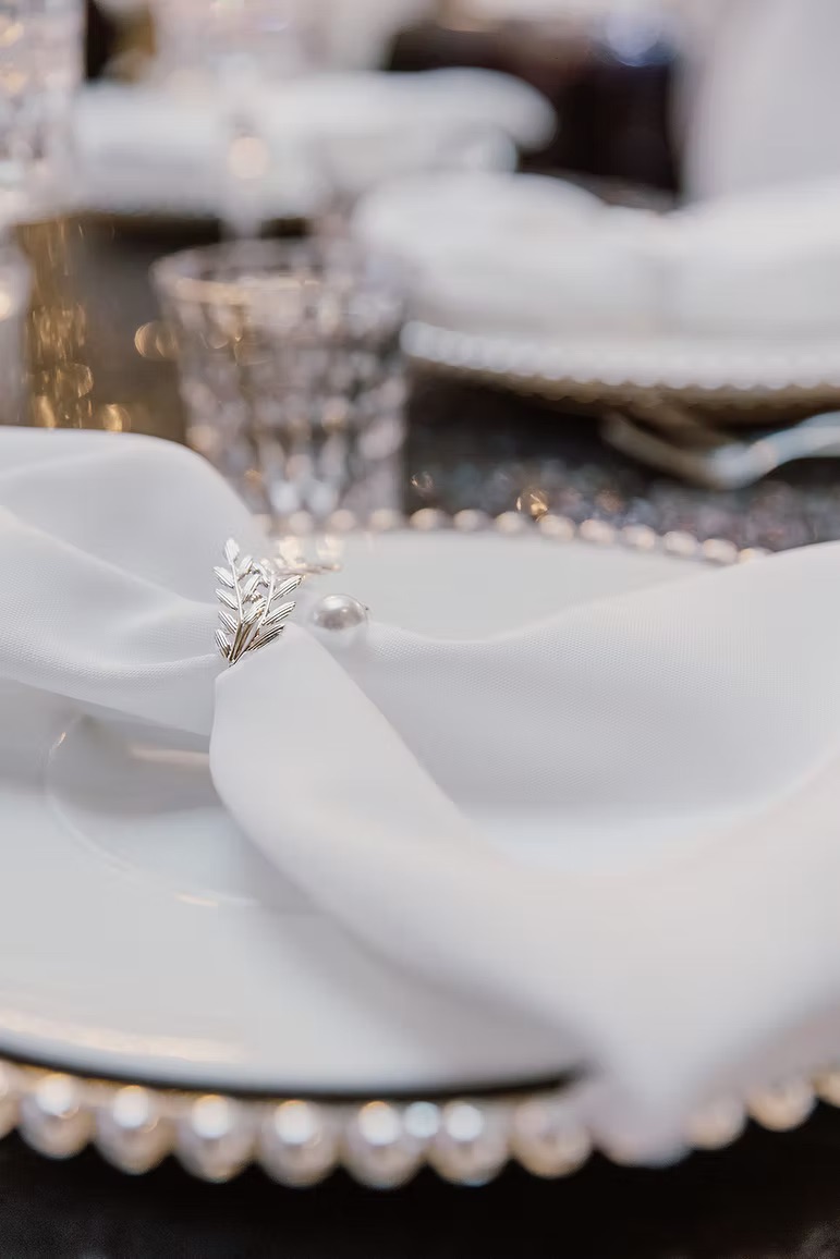 Charger plate beaded silver