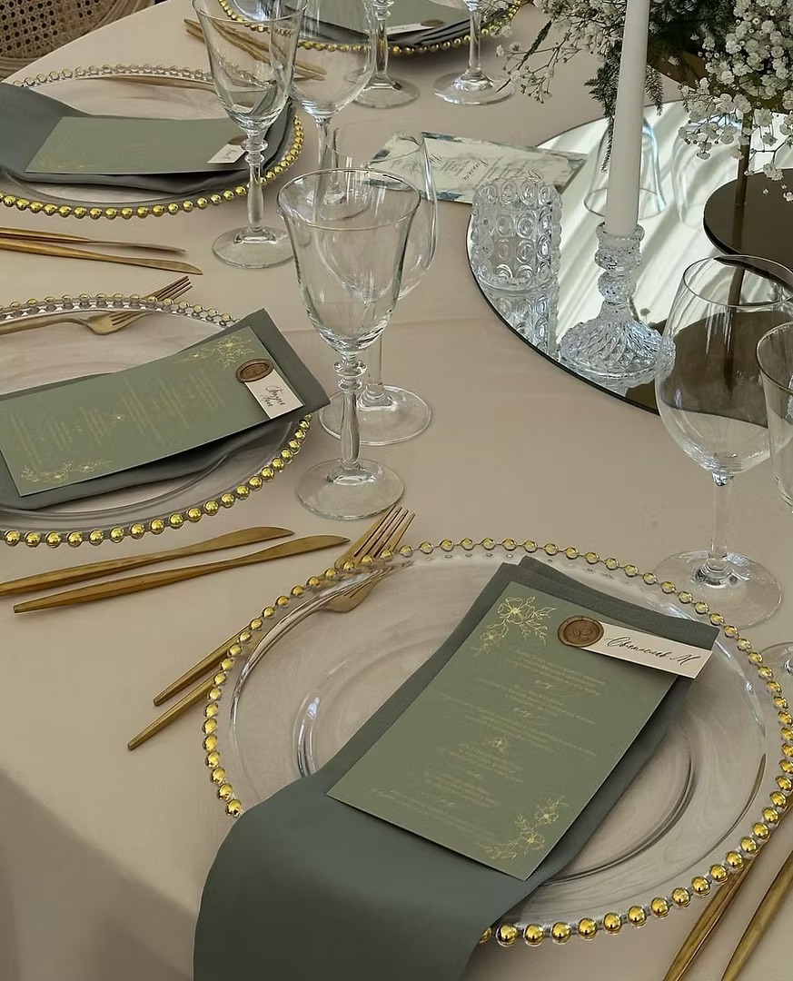 Charger plate beaded gold