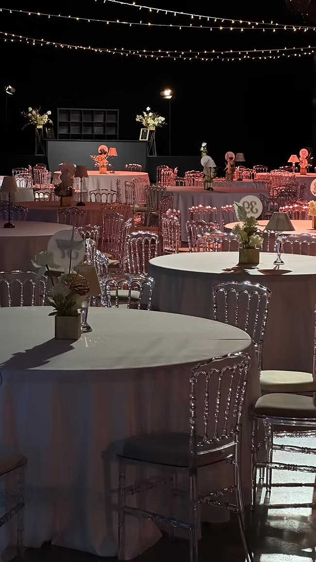 White tablecloth D320