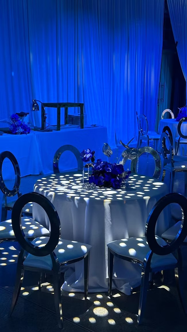 White tablecloth D320