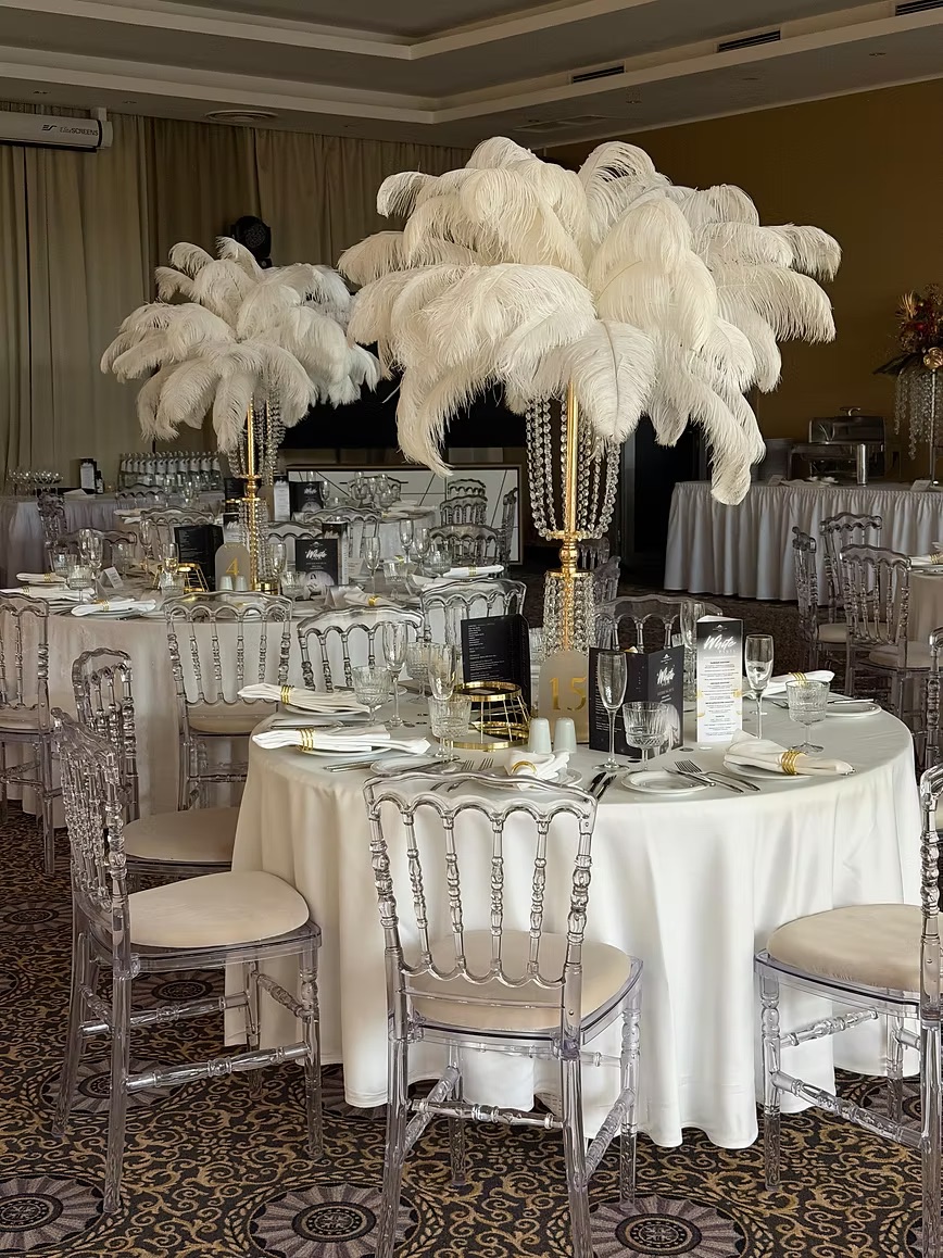 White tablecloth D320