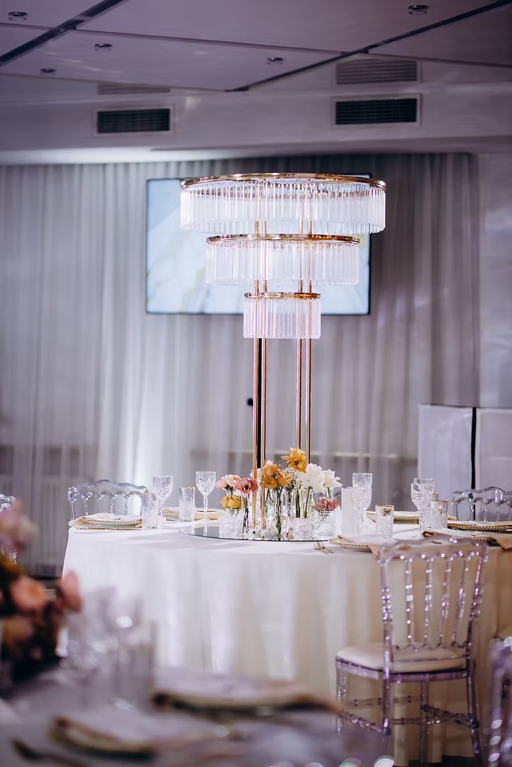 Beige tablecloth D300