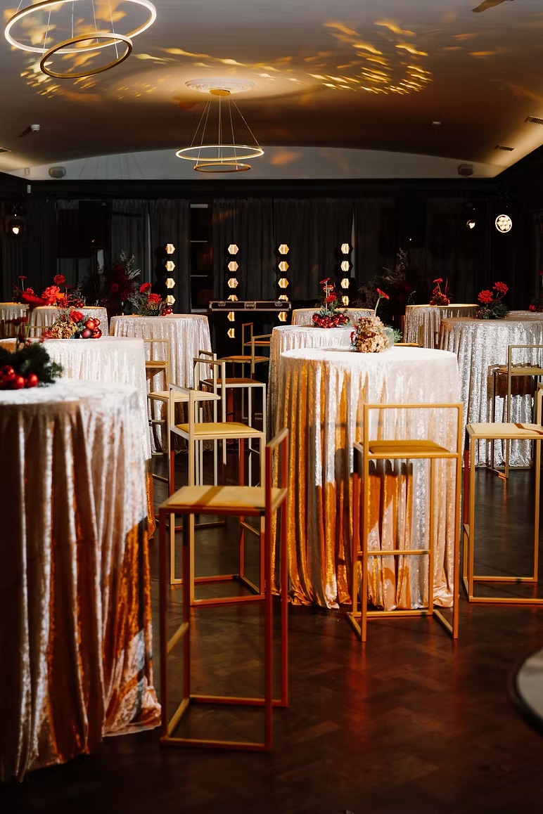 Velour tablecloth – beige