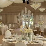 Velour tablecloth – beige