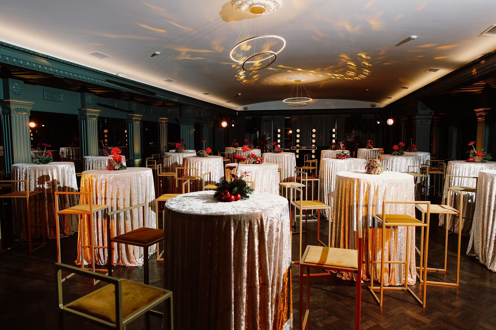 Velour tablecloth – beige