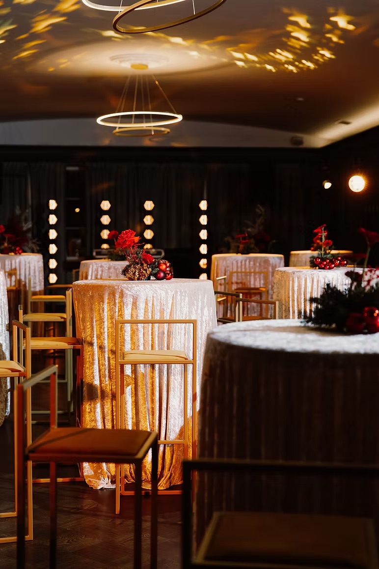 Velour tablecloth – beige