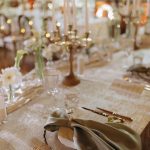 Rectangular velour tablecloth – beige