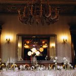 Rectangular velour tablecloth – beige