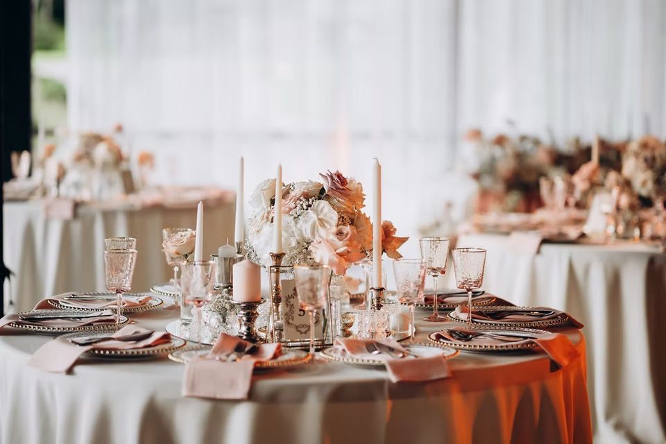 Glasses light pink with gold rim