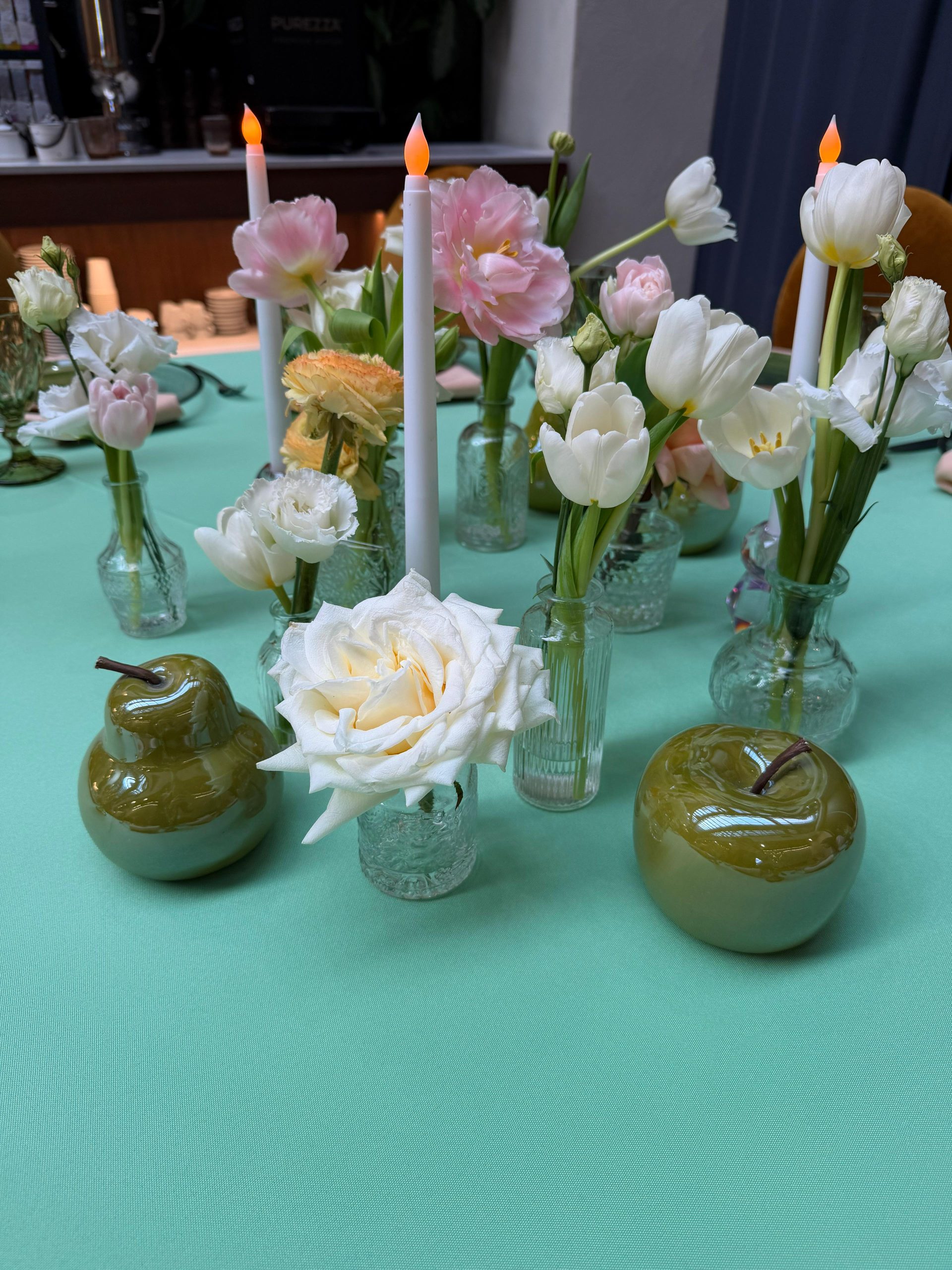 Decorative fruits – apples and pears