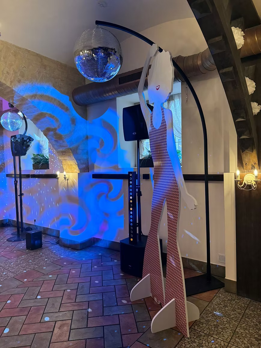 Black stand for chandeliers or disco balls