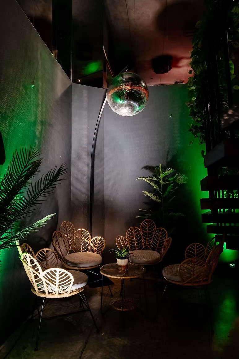 Black stand for chandeliers or disco balls