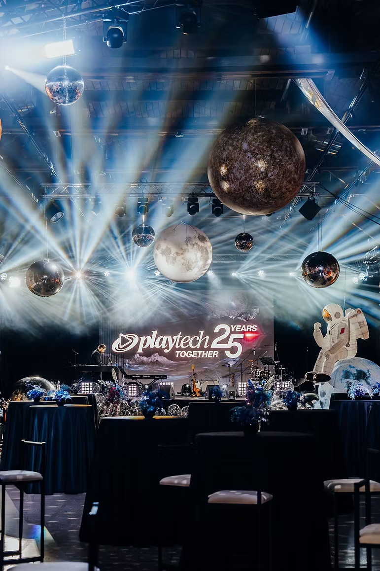 Inflatable astronaut with planet