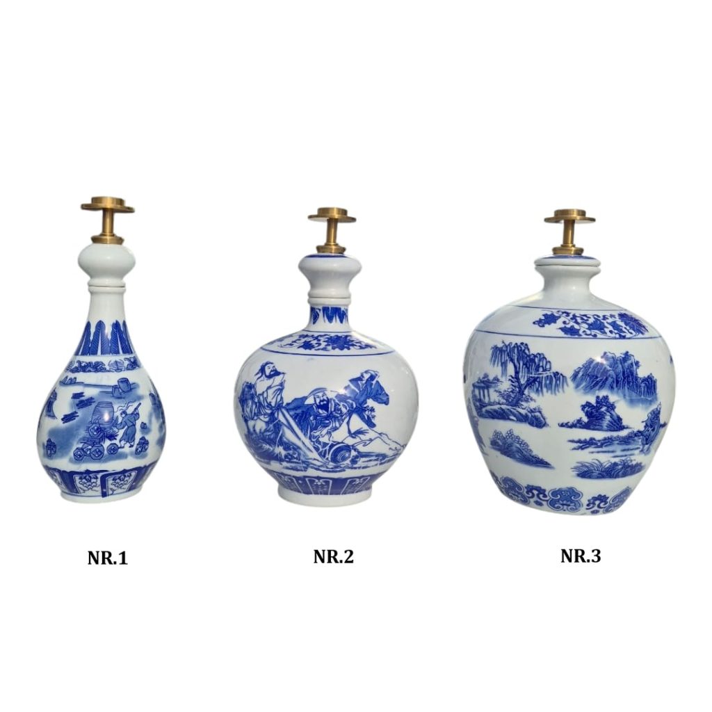 Blue legs for table lamp