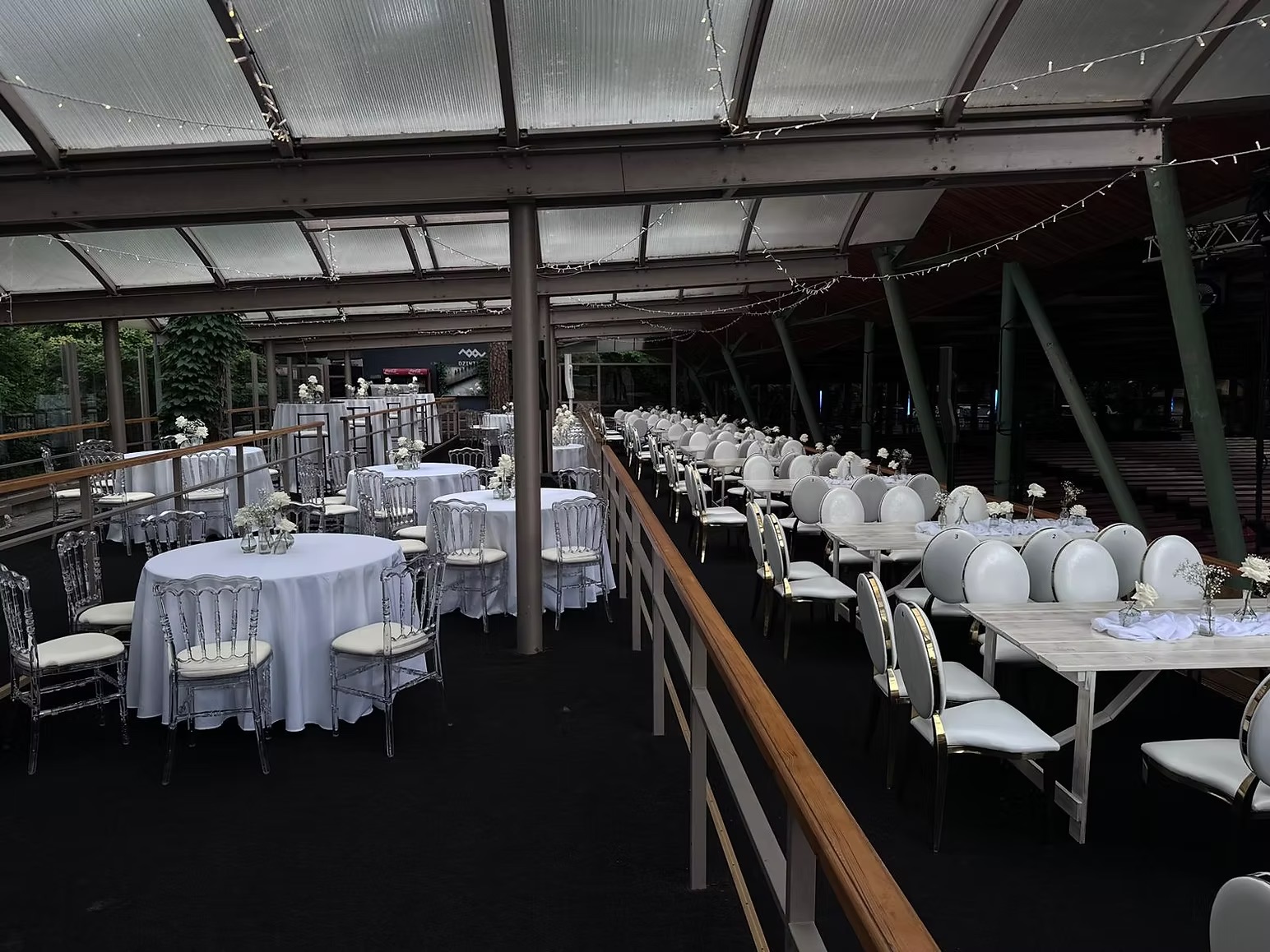 Round tables Ø120cm