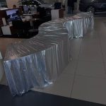 Snake-style corner table