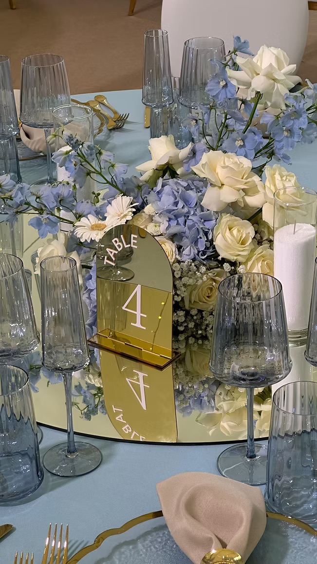 Gold table numbers (1-20)