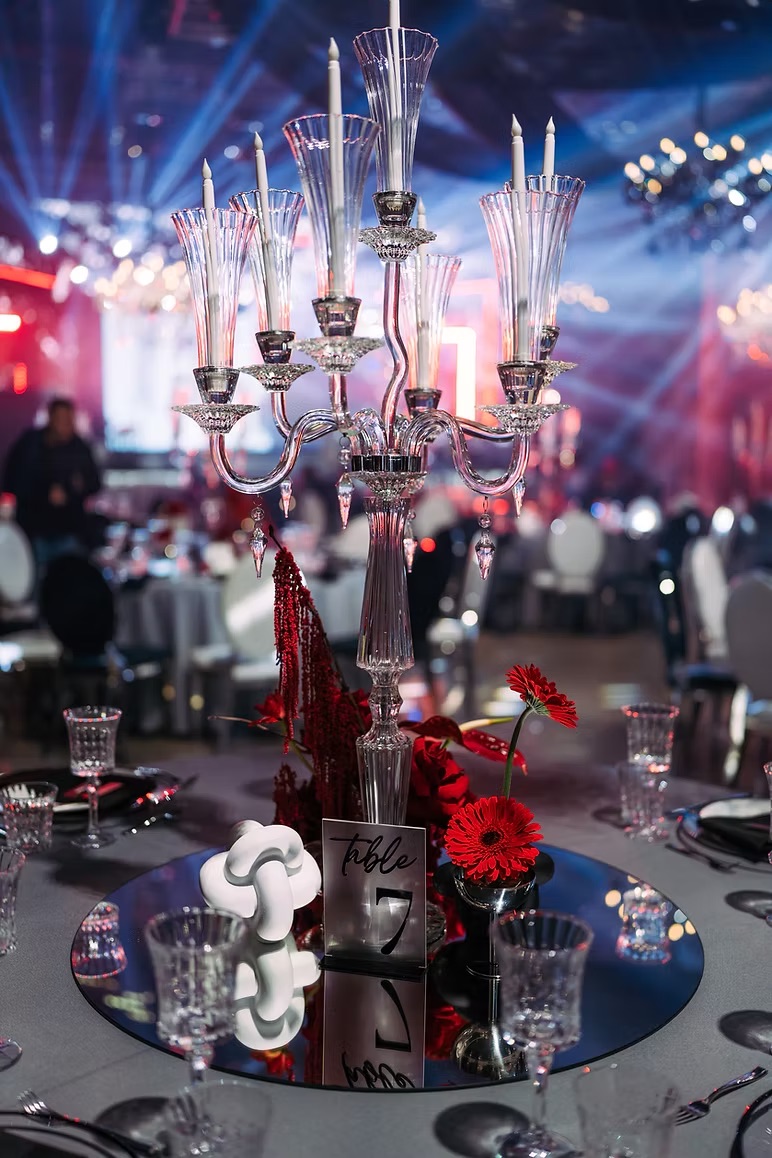 Black table numbers (1-15)