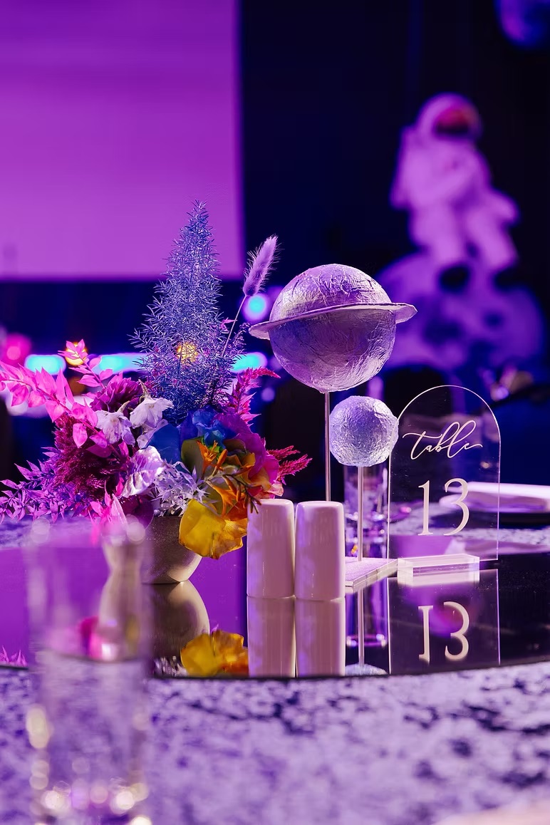 Planet table decoration