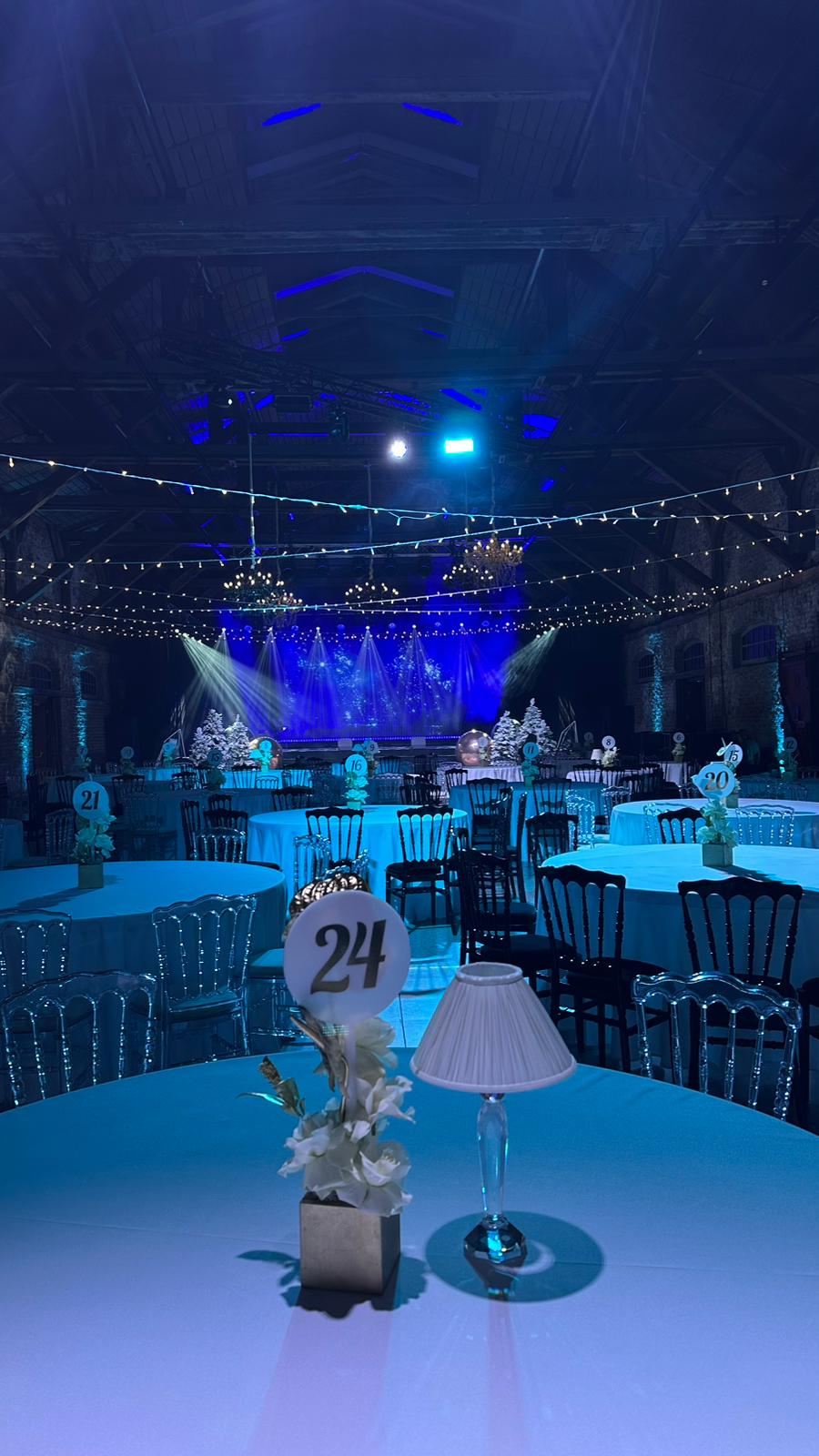 White & gold table numbers (1-60)