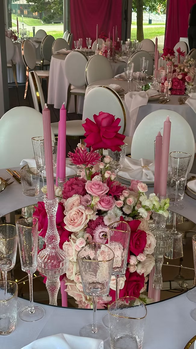 Transparent glasses with gold rim