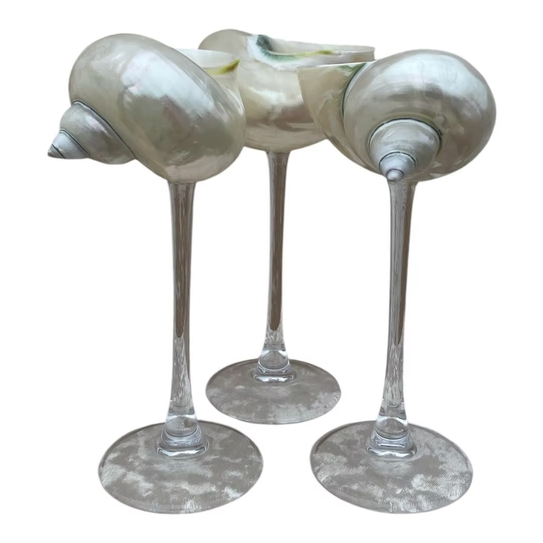 Glass for wine or champagne with a clamshell – 150 ml