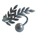 Leaves and pearl napkin ring