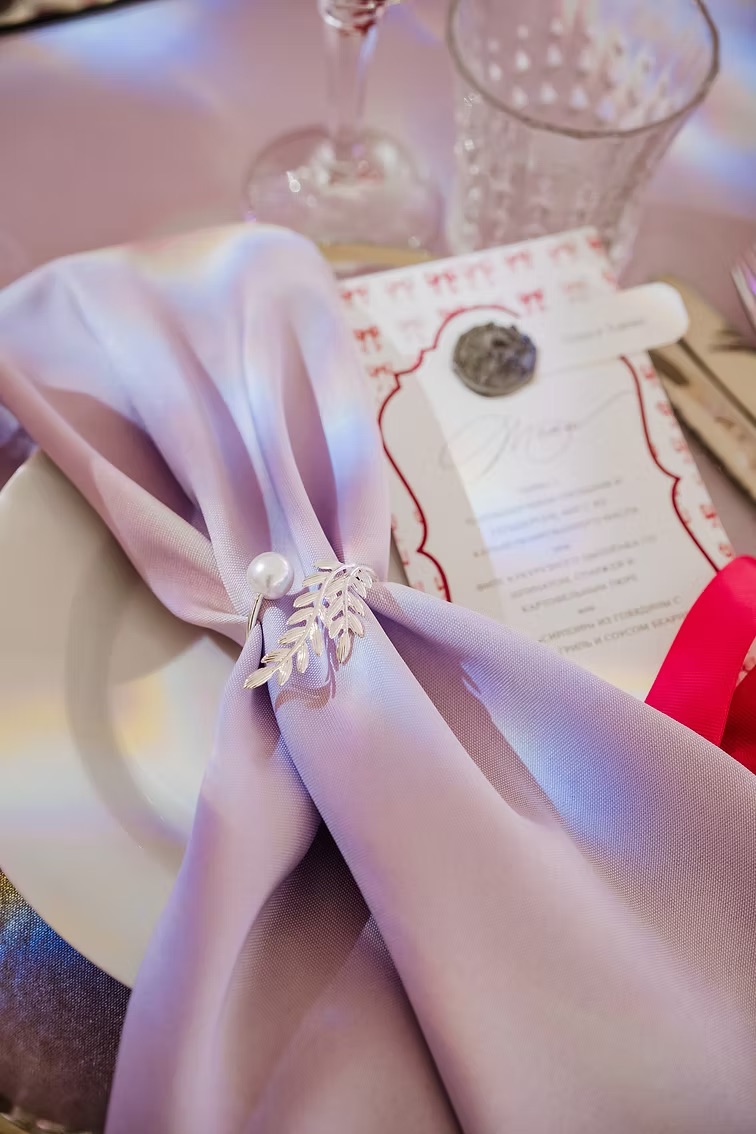Leaves and pearl napkin ring