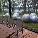 White pearlescent balloons