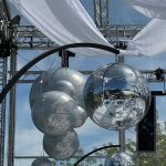 White pearlescent balloons