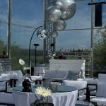 White pearlescent balloons