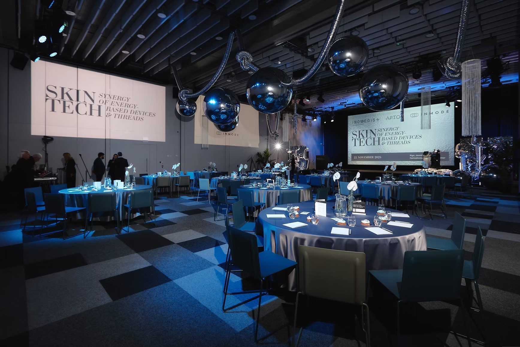 Silver inflatable balloons