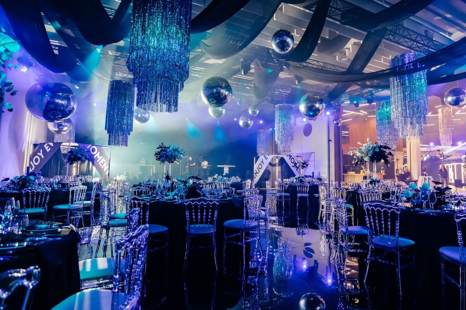 Silver inflatable balloons