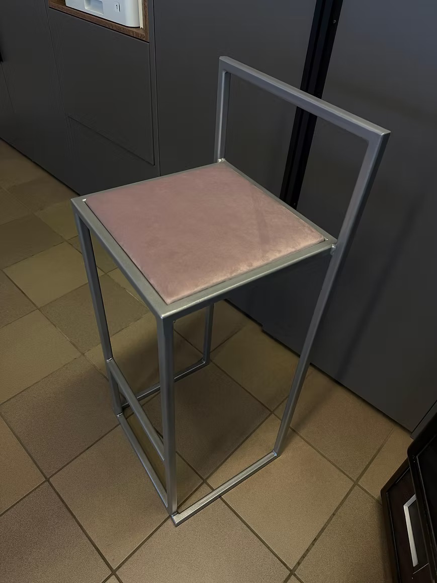 Bar stool silver