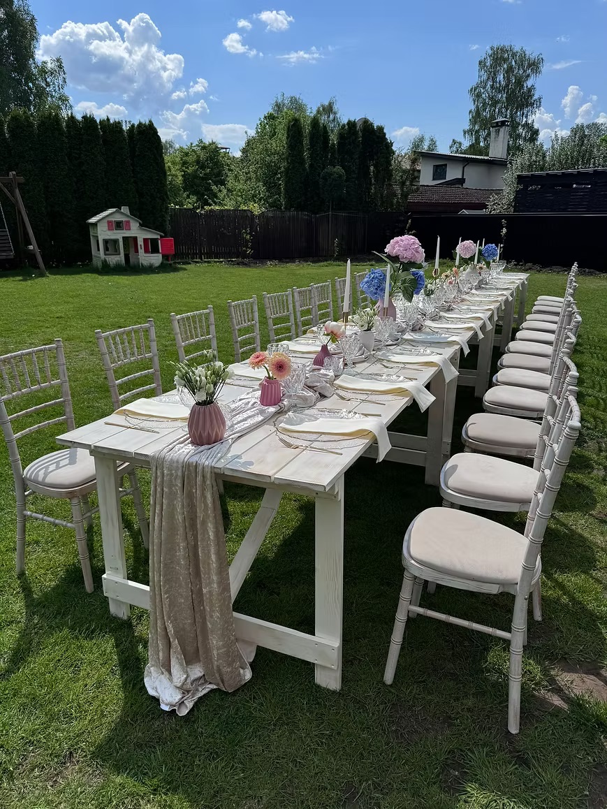 Wooden chair with different pillow colors