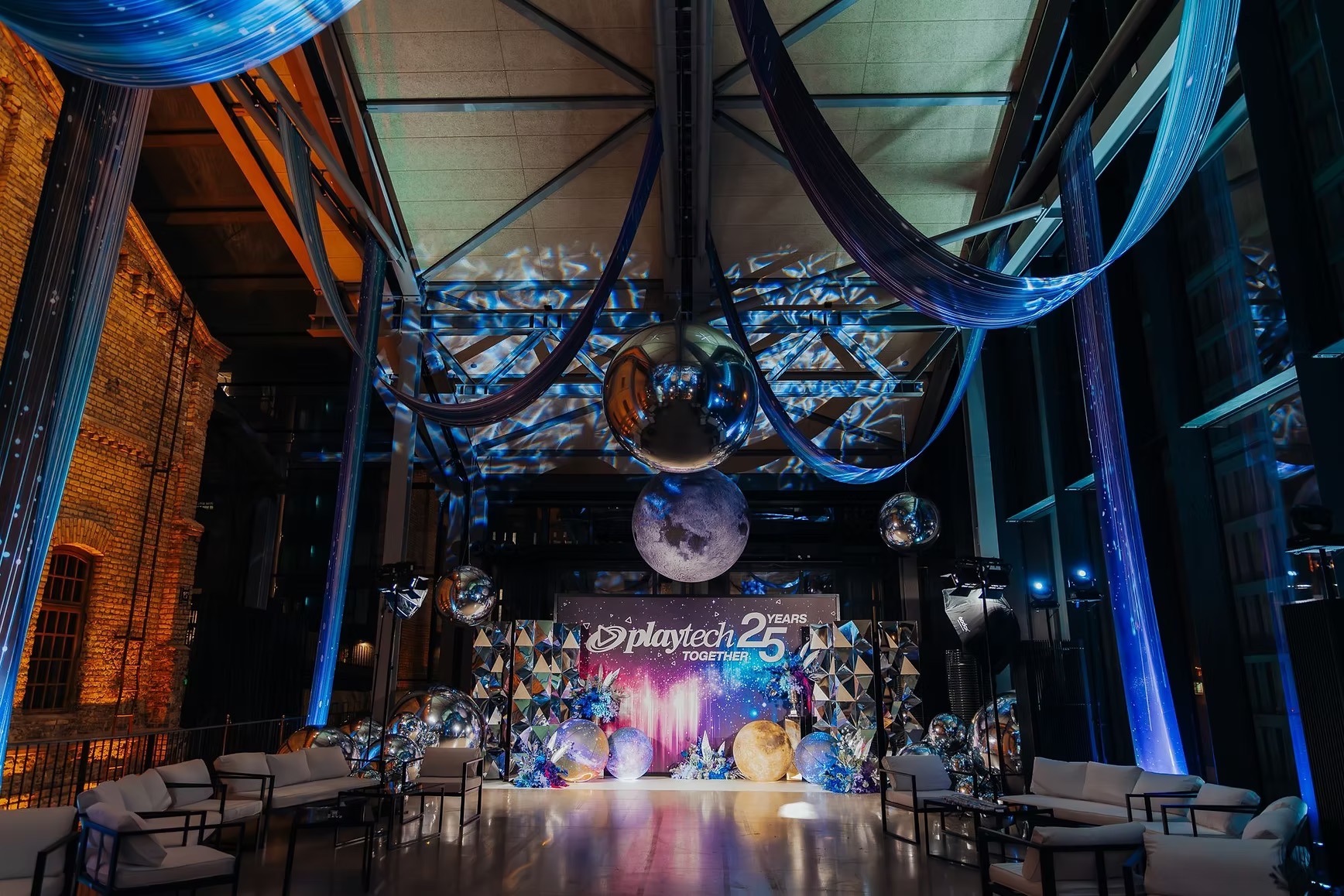 Lounge area (set) black & white