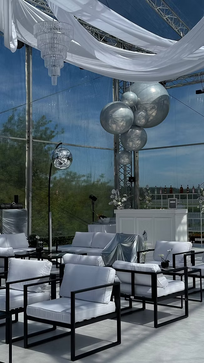 Lounge area (set) black & white