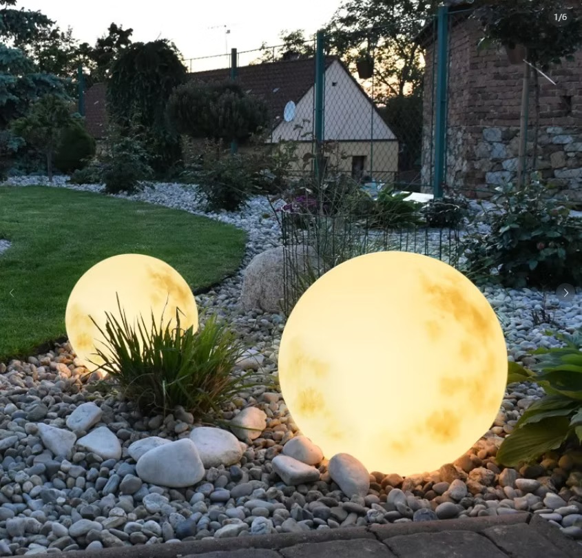LED Moon figures