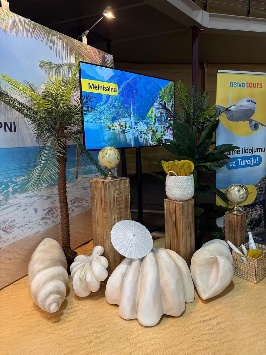 Artificial coconut tree