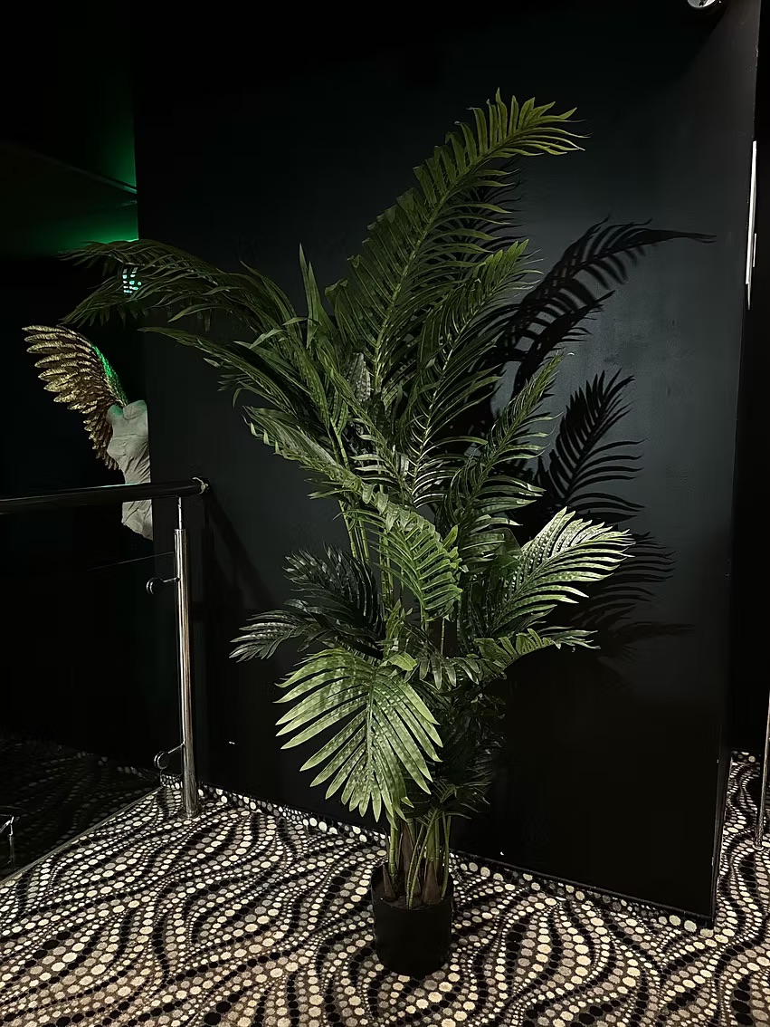 Artificial palm tree