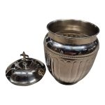 Metal jar with lid