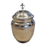 Metal jar with lid