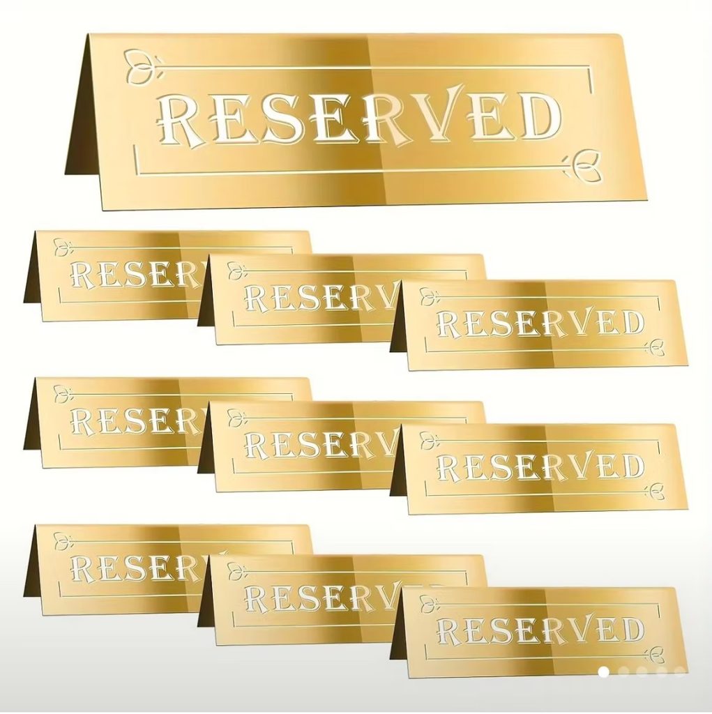 Table reservation sign gold