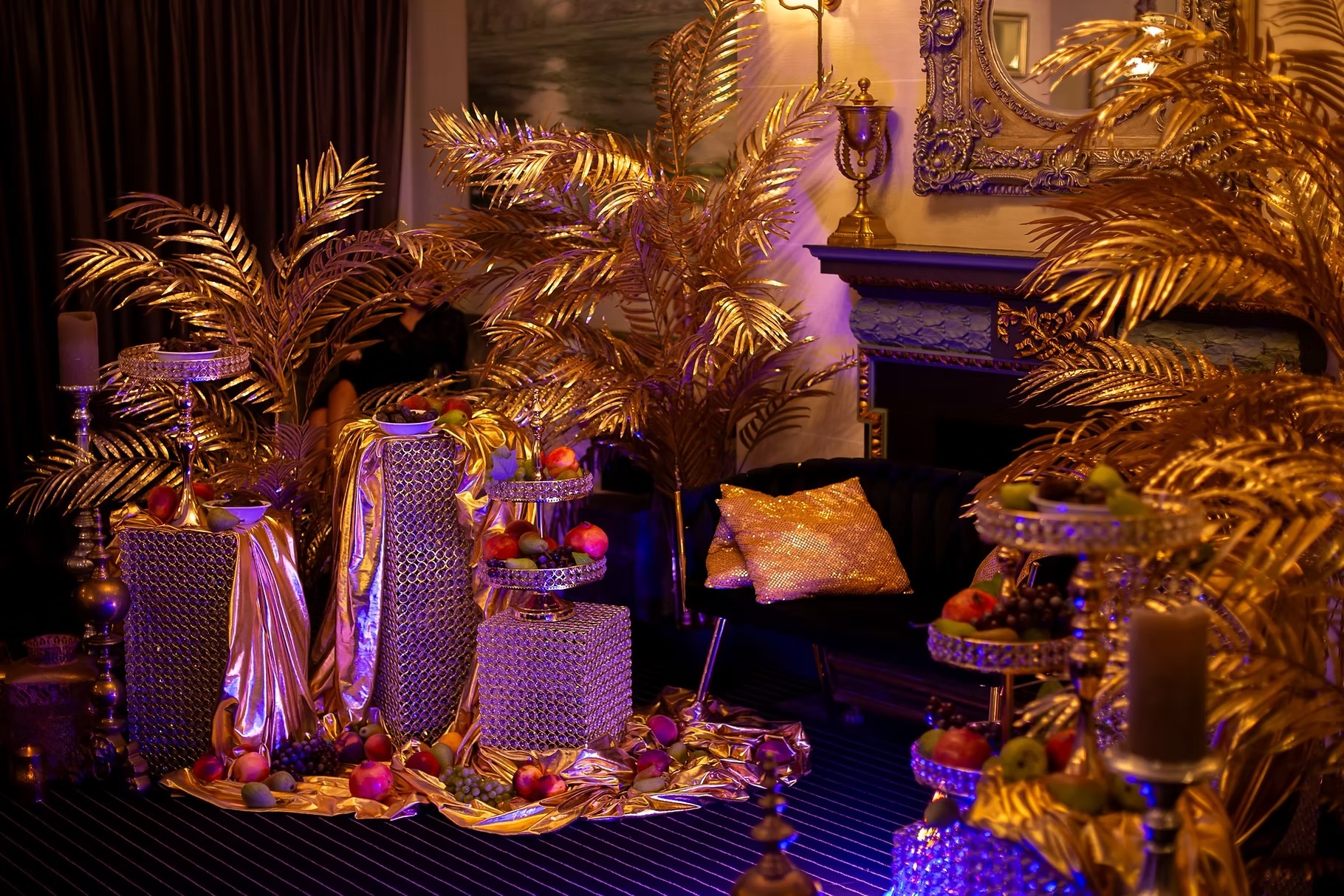 Gold dessert stand two-tiers