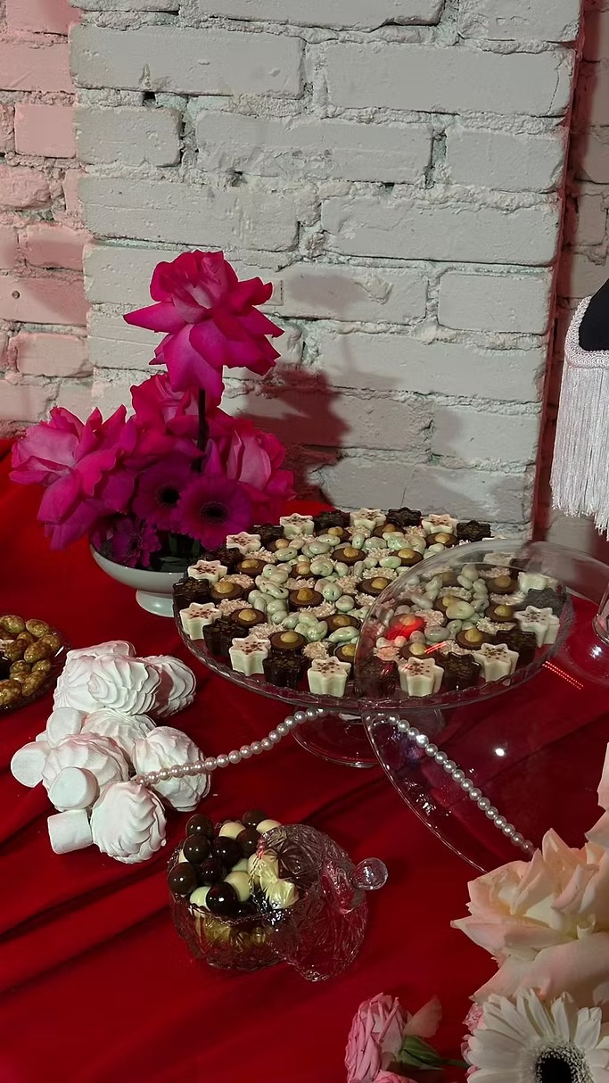 Sweets bowls 2 pcs. with tray